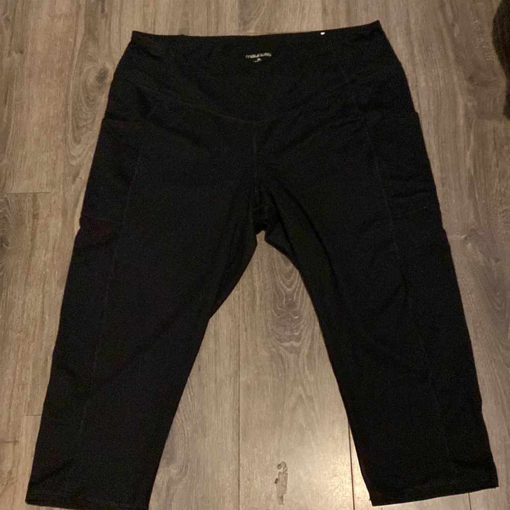 Women’s plus size capris